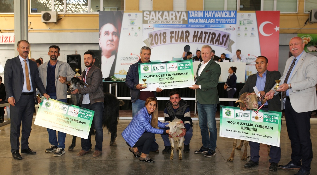 Sakarya'nın güzelleri podyumu salladı