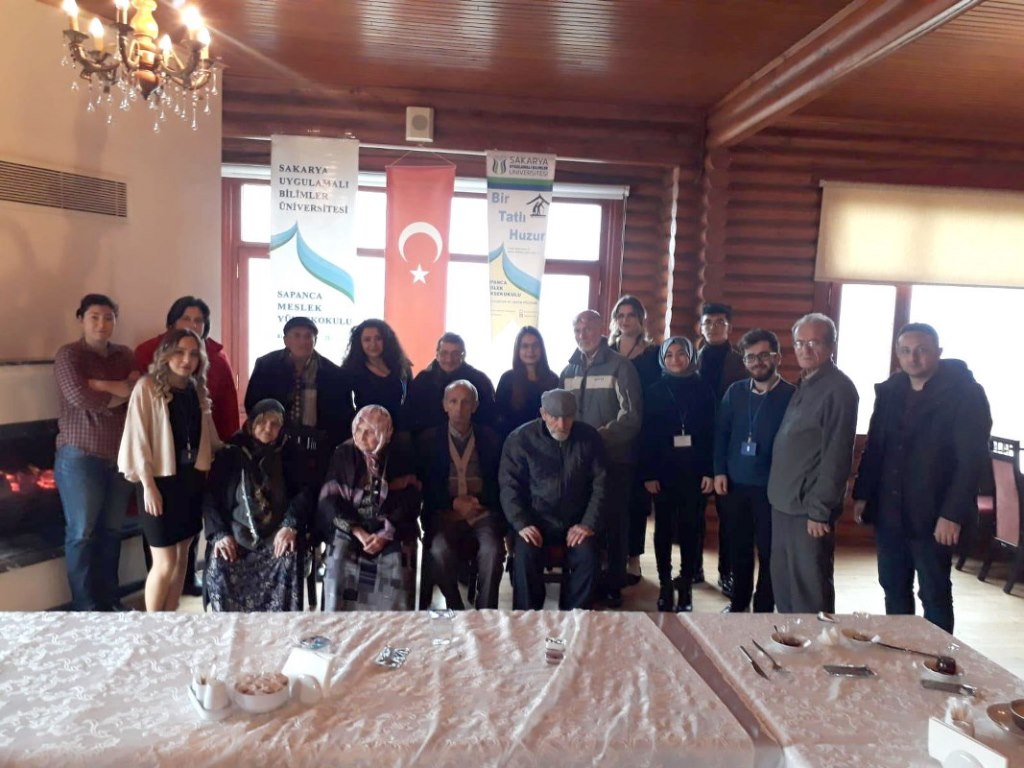 Püsküllü Huzurevi Sakinlerini Ağırladı