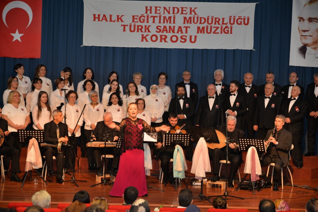 Türk Sanat Müziği Korosundan Coşkulu Konser