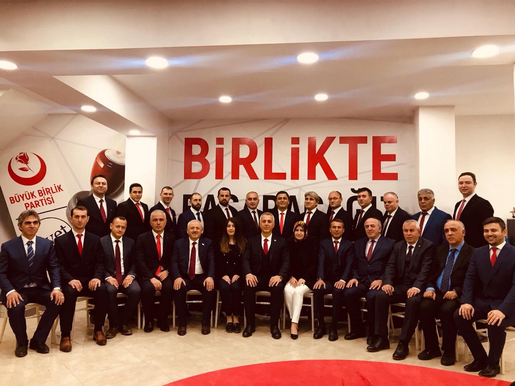 BABAOĞLU BEKLENEN LİSTEYİ AÇIKLADI