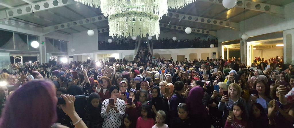 Hendek'te Binlerce Kadın Tek Ses Tek Yürek