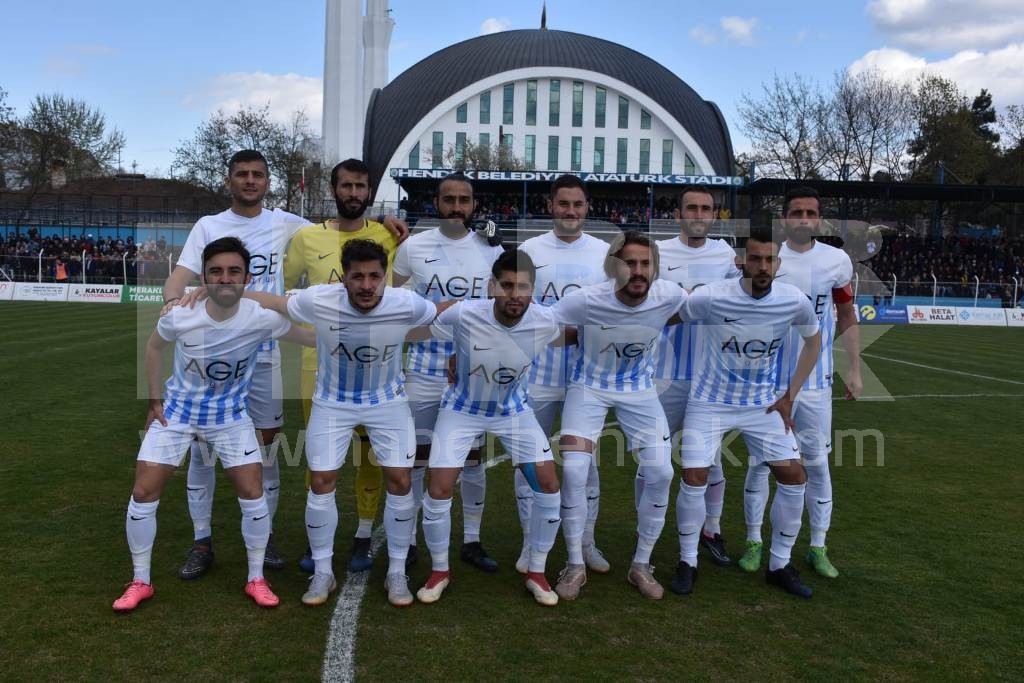 Hendekspor Liderliği Eli İle İkram Etti