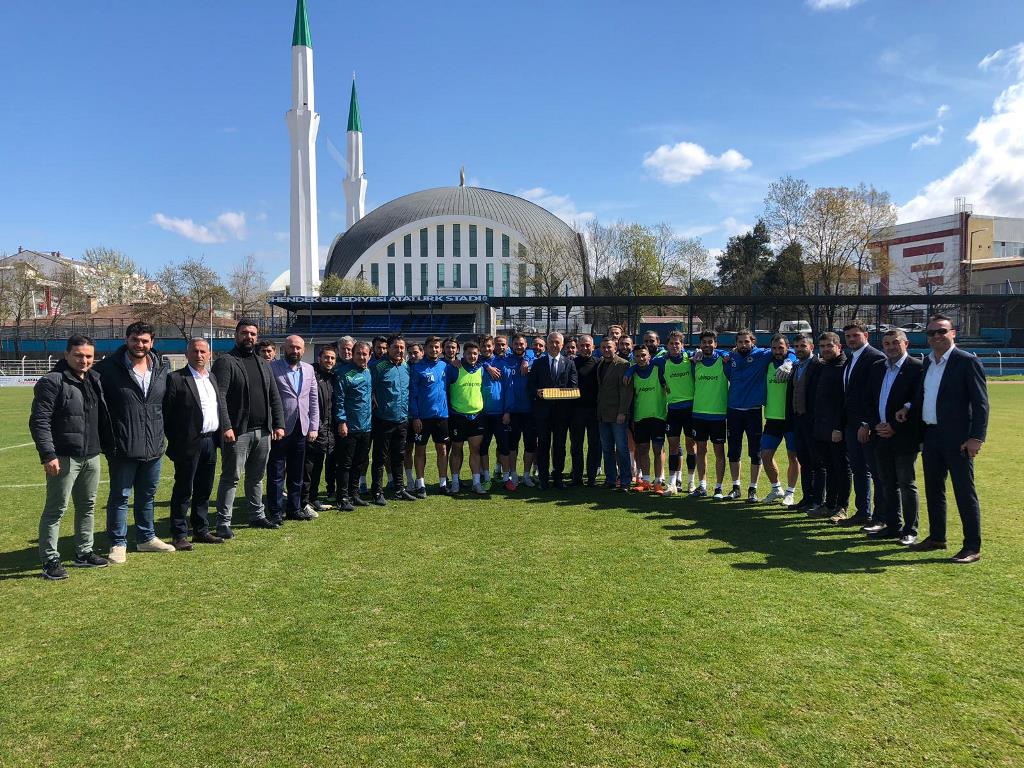 Babaoğlu’ndan Hendekspor’a Tatlı Sürpriz
