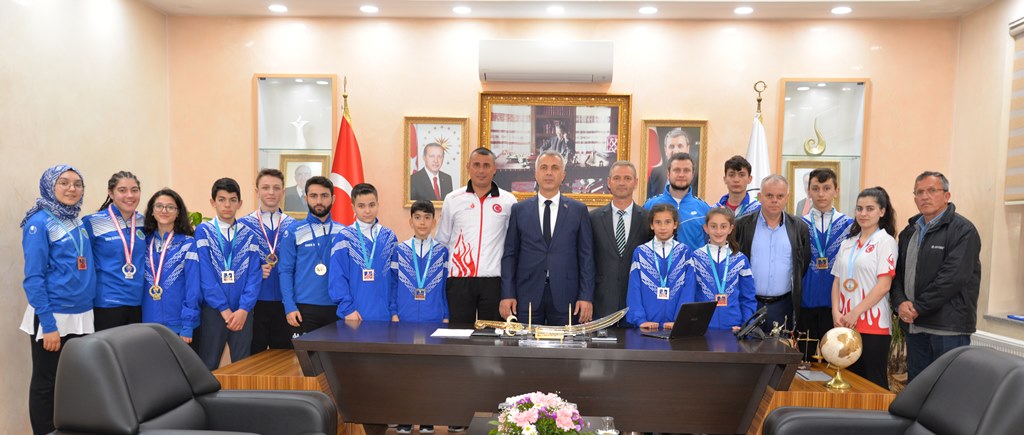 Şampiyonlardan babaoğlu’na ziyaret
