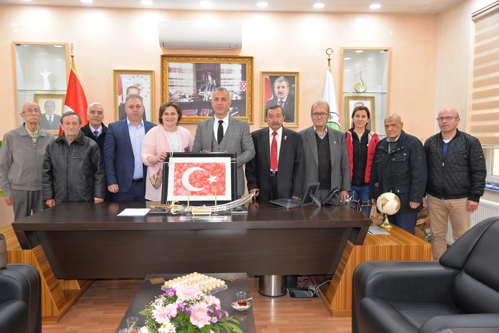 Sizler bizim baştacımızsınız
