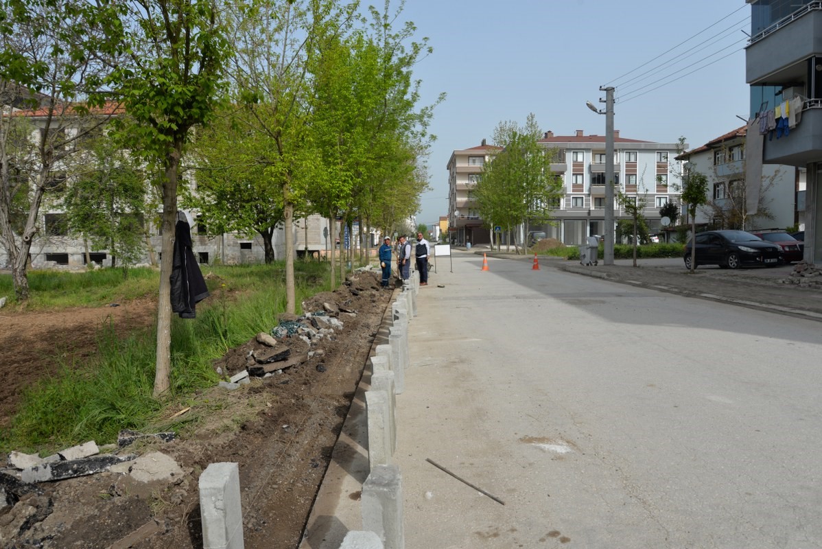 Belediye'den Kaldırım Çalışması