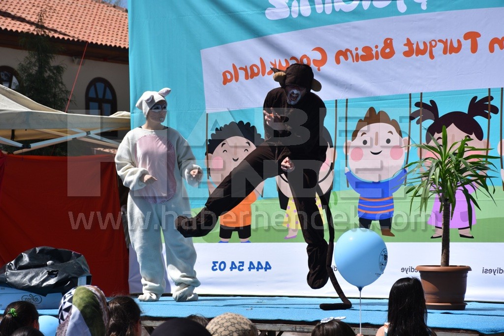 Babaoğlu Sözünü Tuttu, Çocuklar Gönüllerince Eğlendi