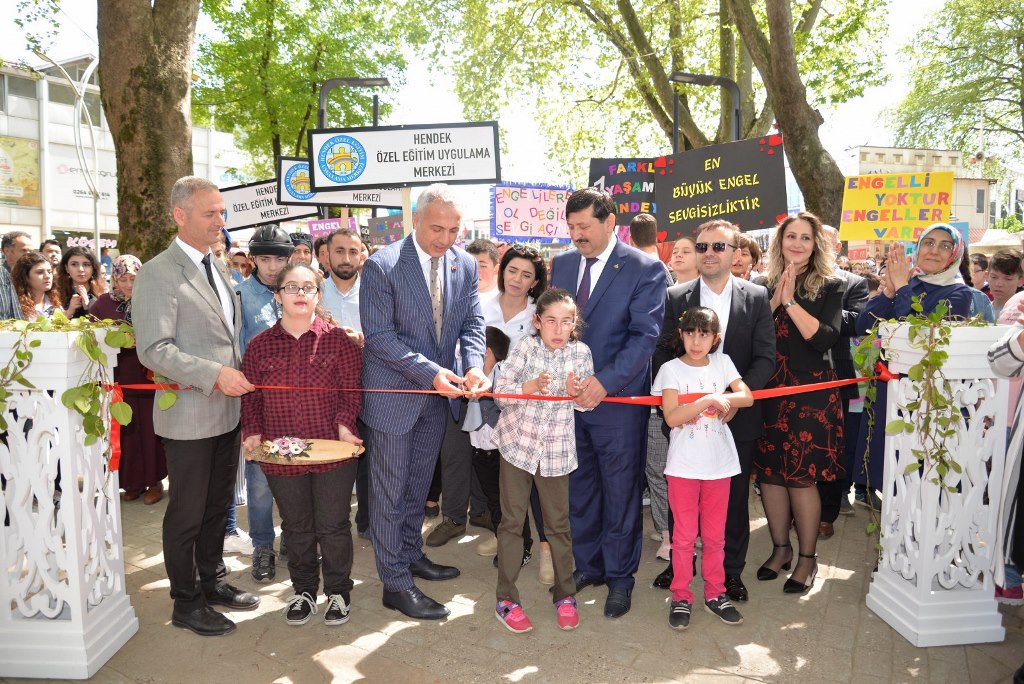 Hayat Özel Çocuklarla Güzel