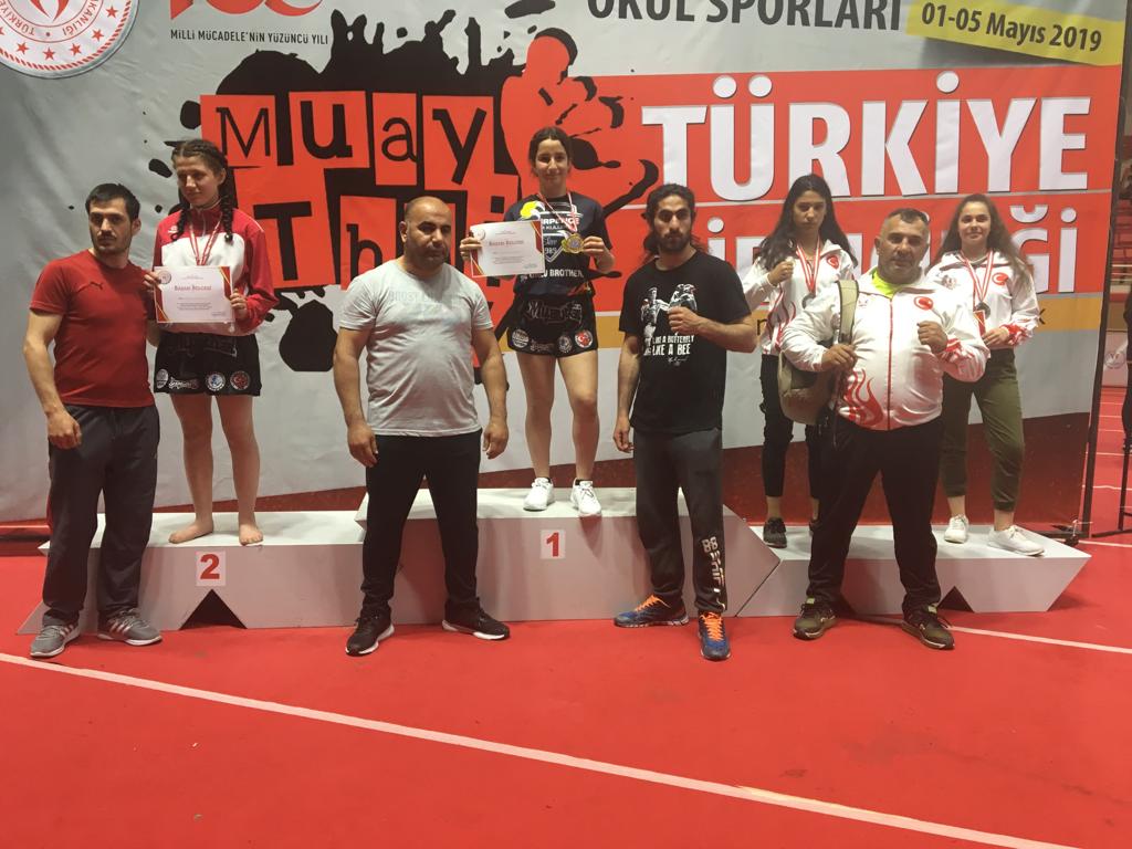 Muay Thai'de Beyza Ece Tokat Türkiye Üçüncüsü Oldu