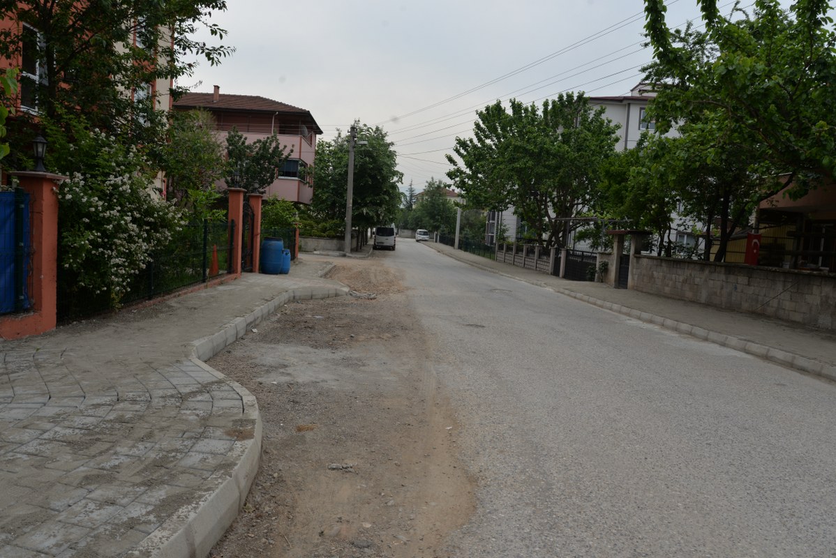 Belediyeden Yaya Yolu Ve Cep Uygulaması