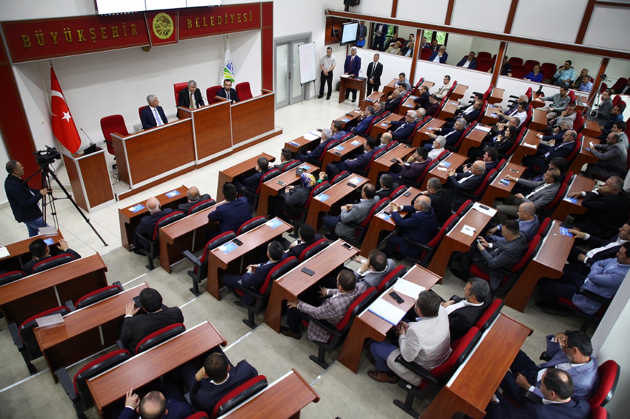 Büyükşehir'de Hendek Gündemi