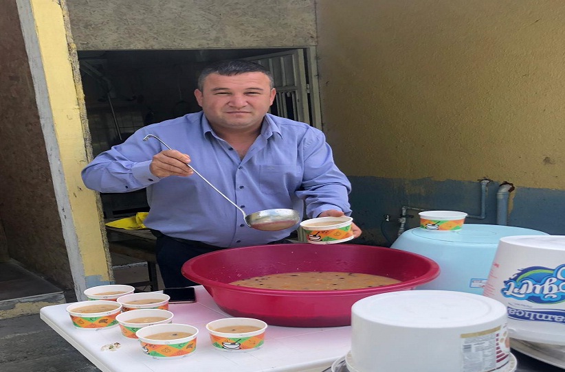 Çiftlik Mahallesi Muhtarından Aşure İkramı
