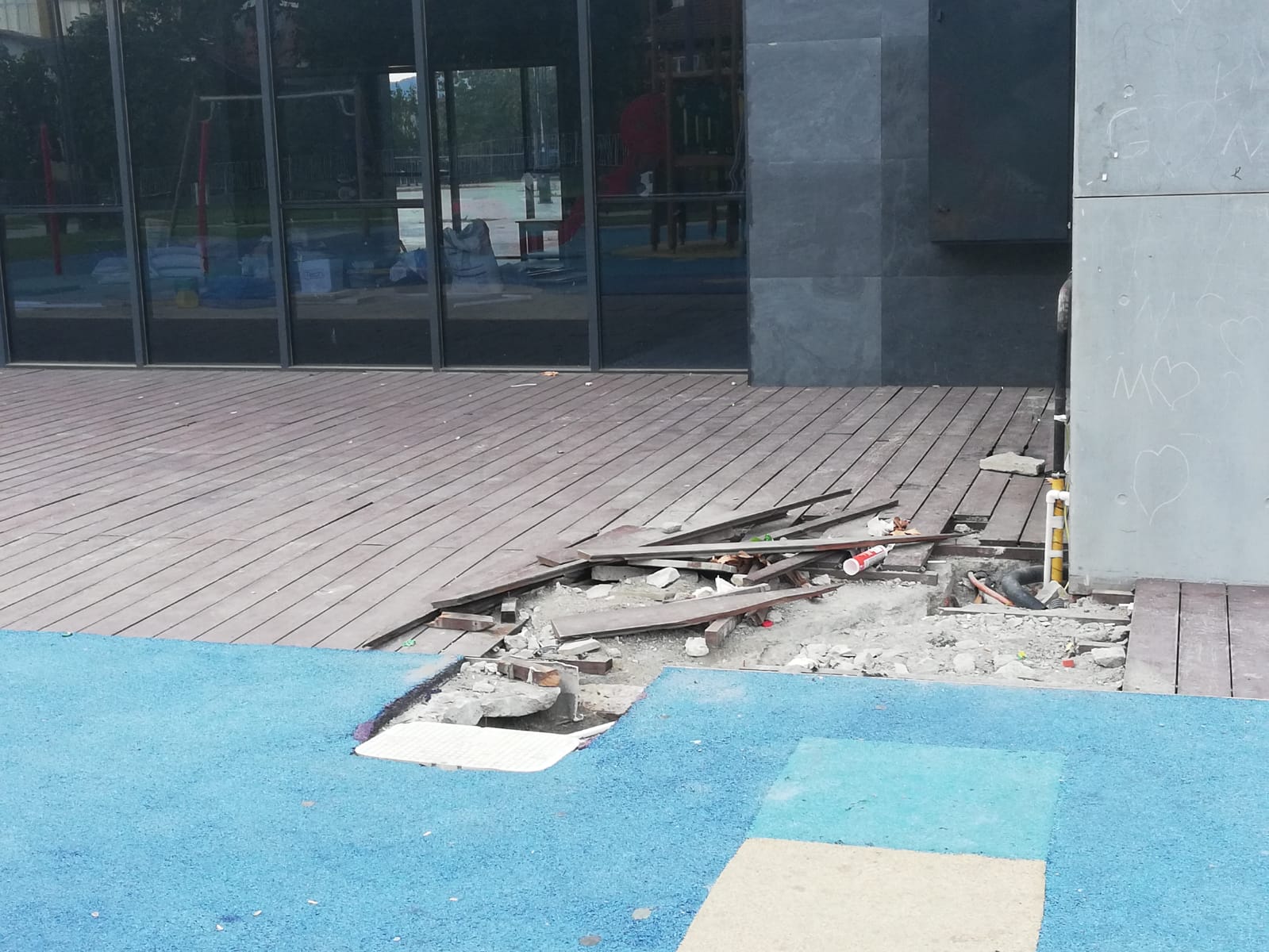 18 Milyonluk Park Dökülüyor