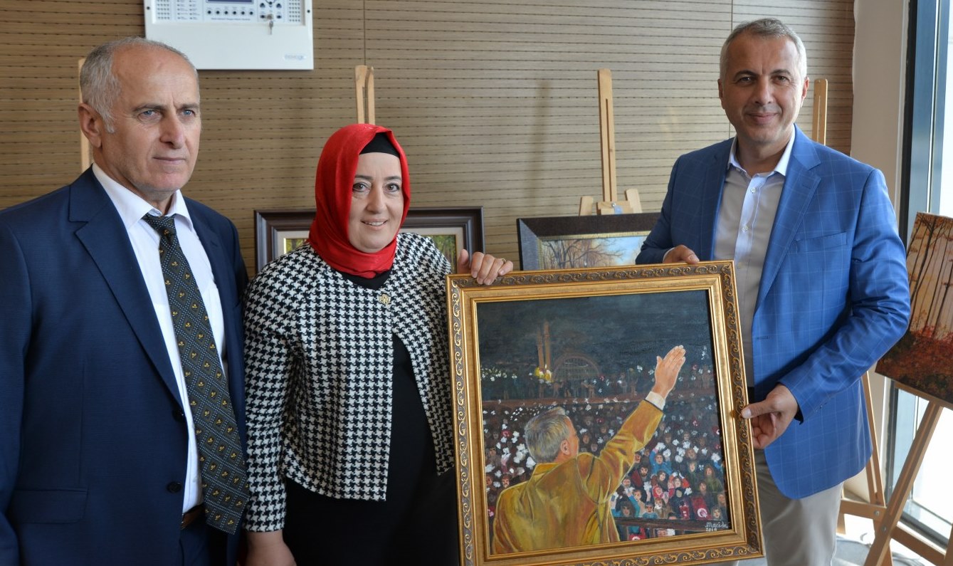 Macide Temiz İlk Resim Sergisiyle Sanatseverlerin Karşısına Çıktı