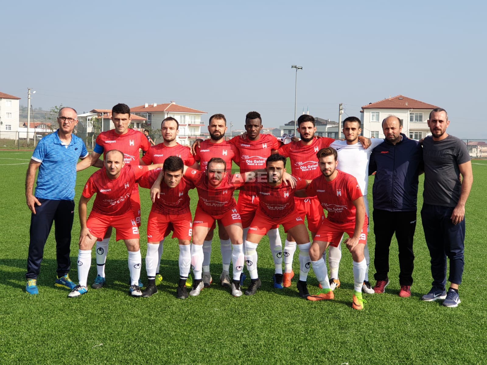 Yenimahallespor Liderliği Sevdi