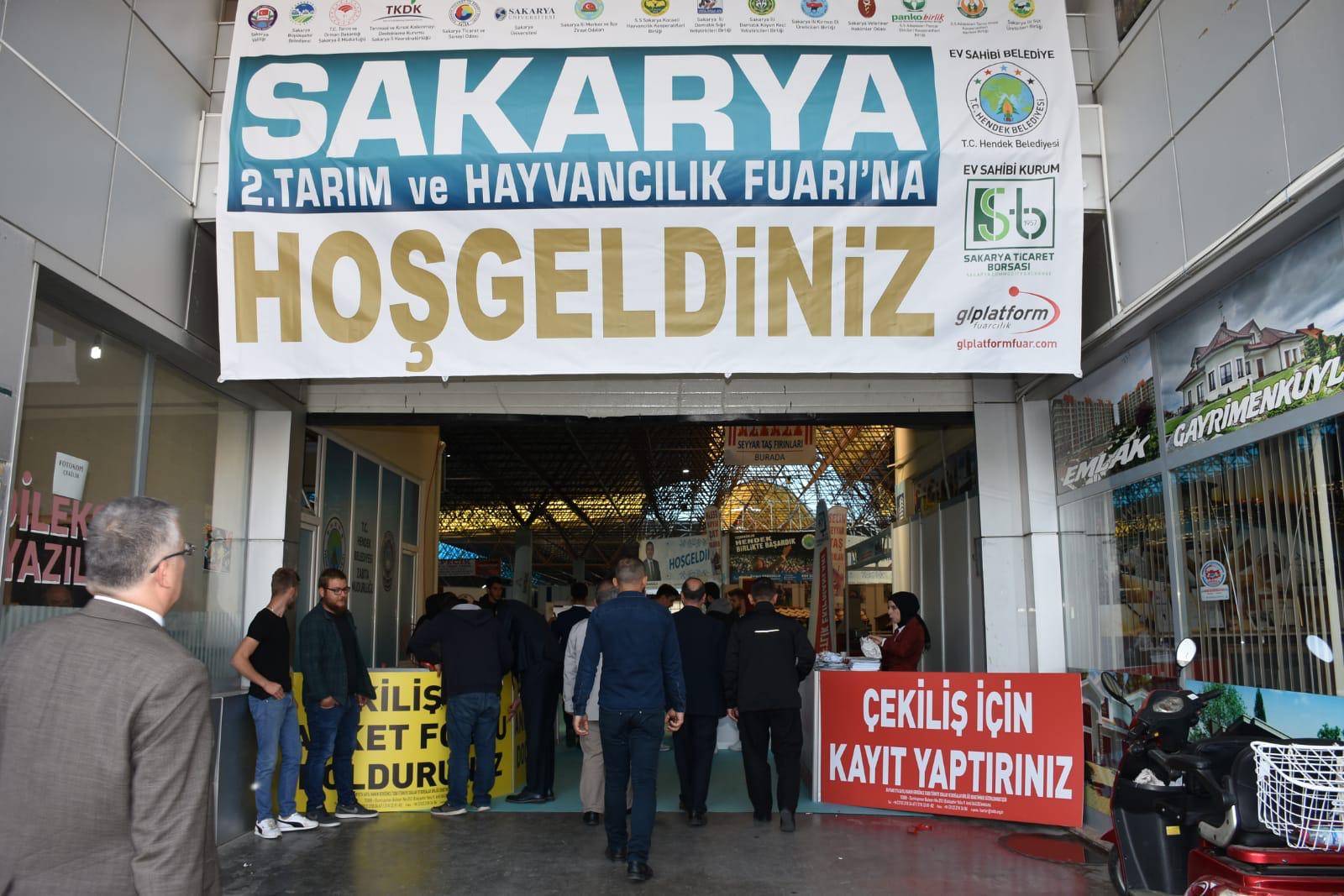 Sakarya Tarım Fuarı Hendek'te Kapılarını Açtı