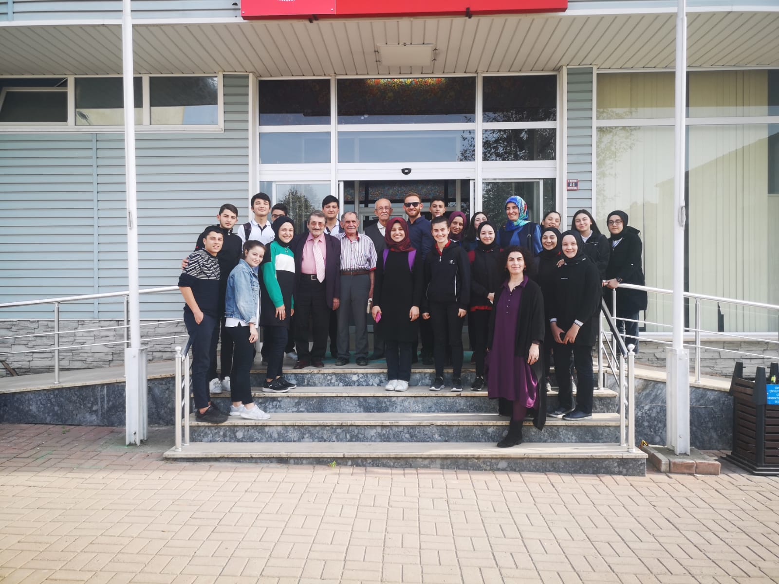 Hendek Anadolu Lisesi Huzur Evinde
