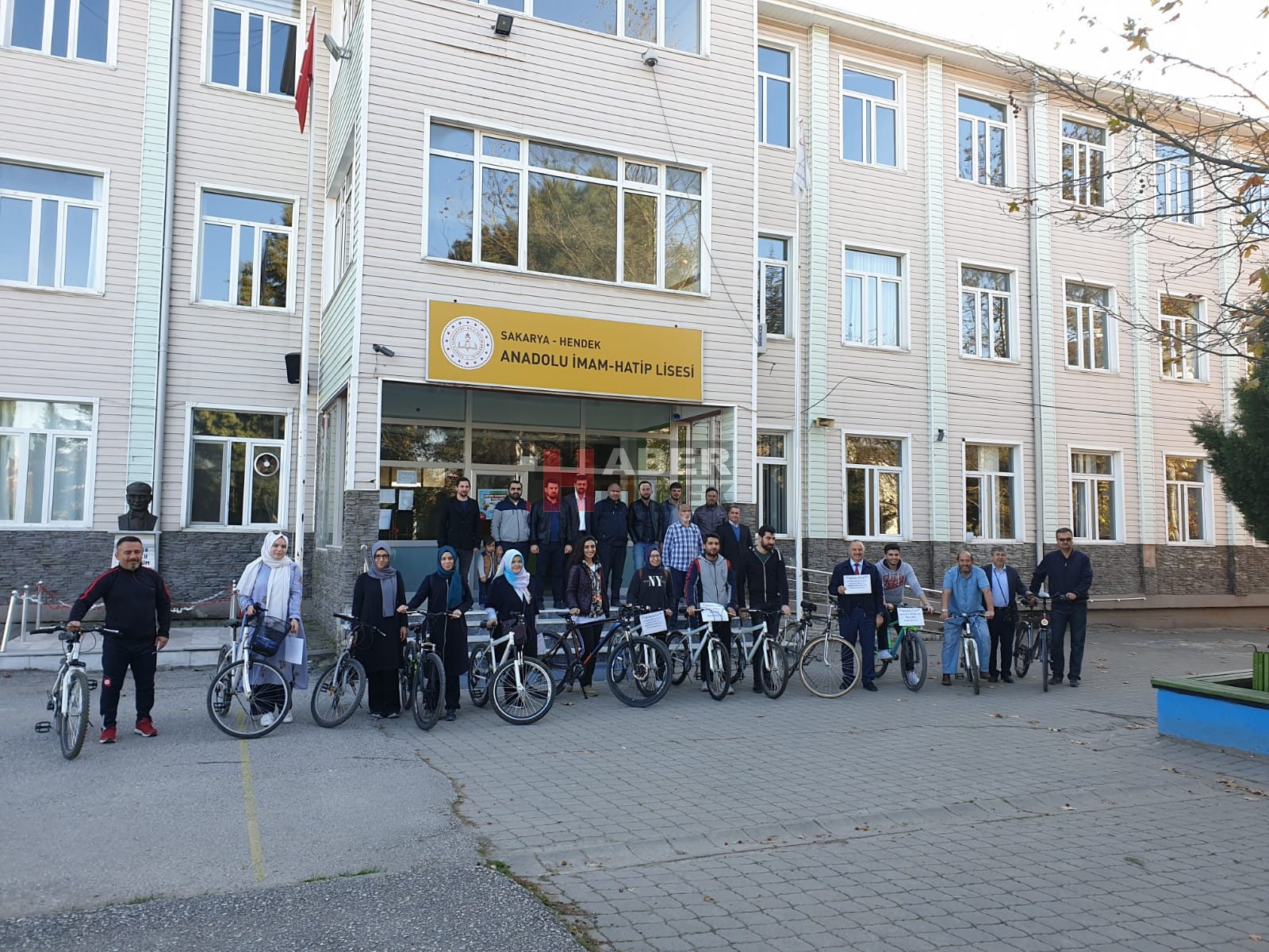 İmam Hatip Lisesi Öğretmenleri Sağlık İçin Pedal Çevirdiler