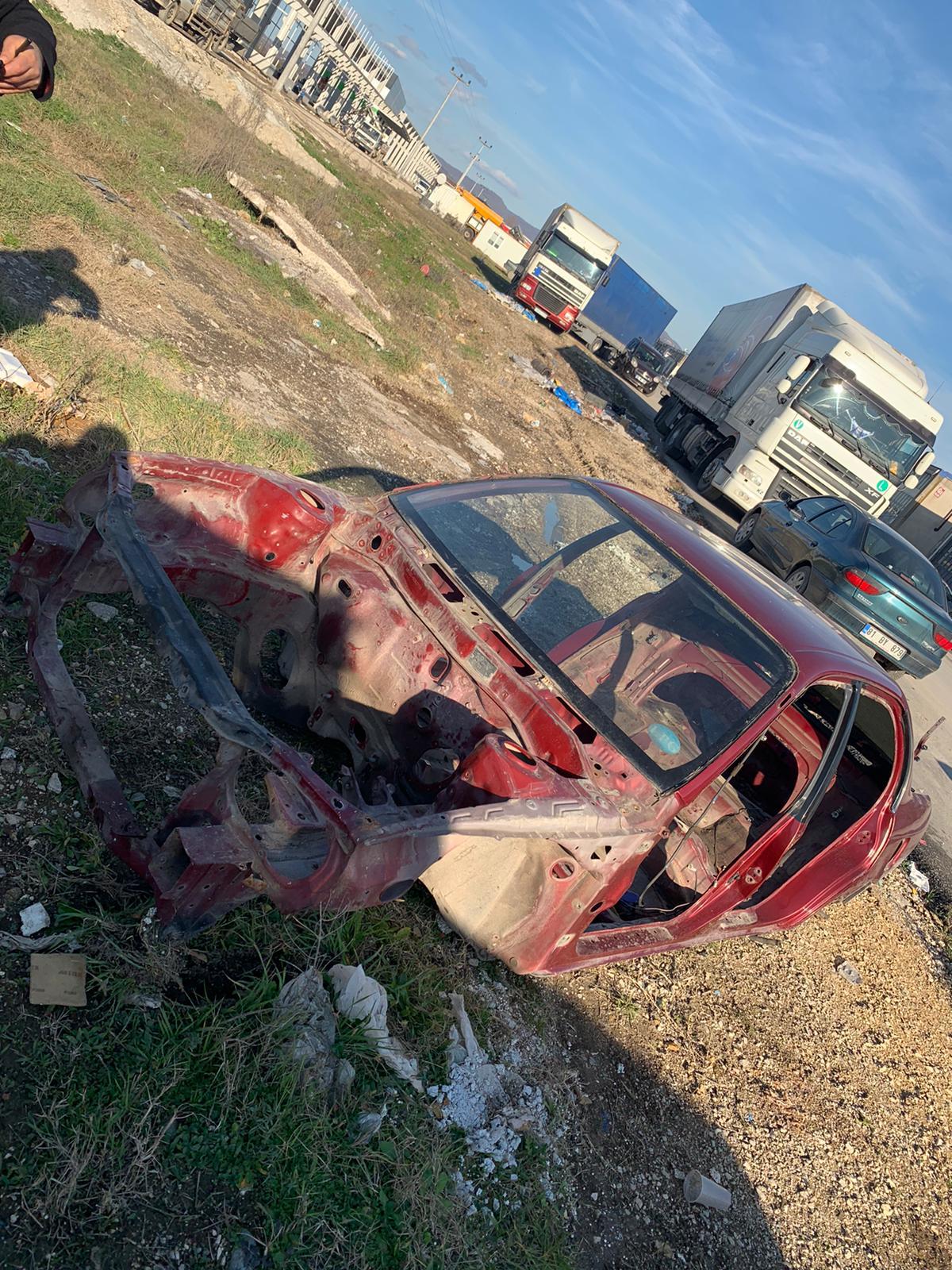 Otoparktan Çalınan Otomobil Parçalanmış Halde Bulundu