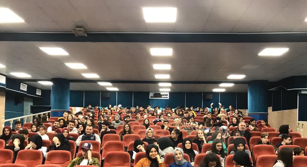 Sınavın Öğrencileri Cep Herkülü Naim Filmini İzledi