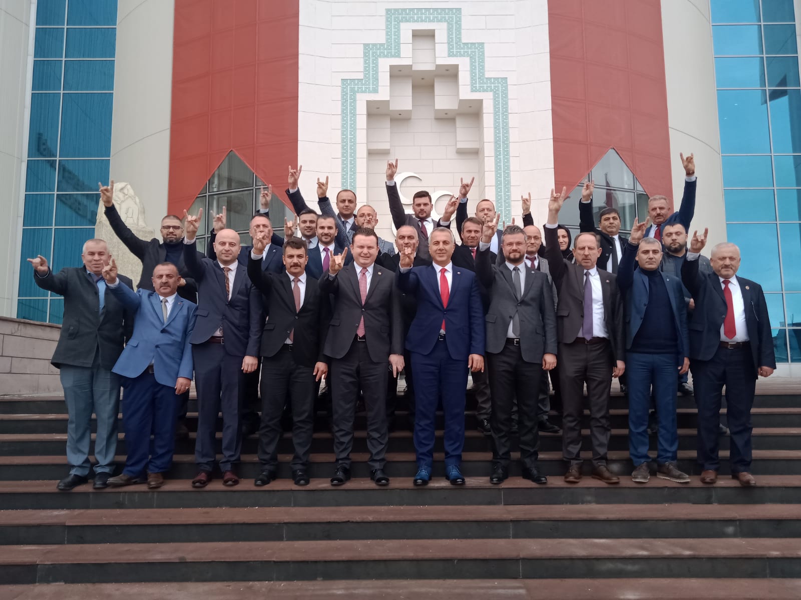BABAOĞLU YENİDEN MHP’DE