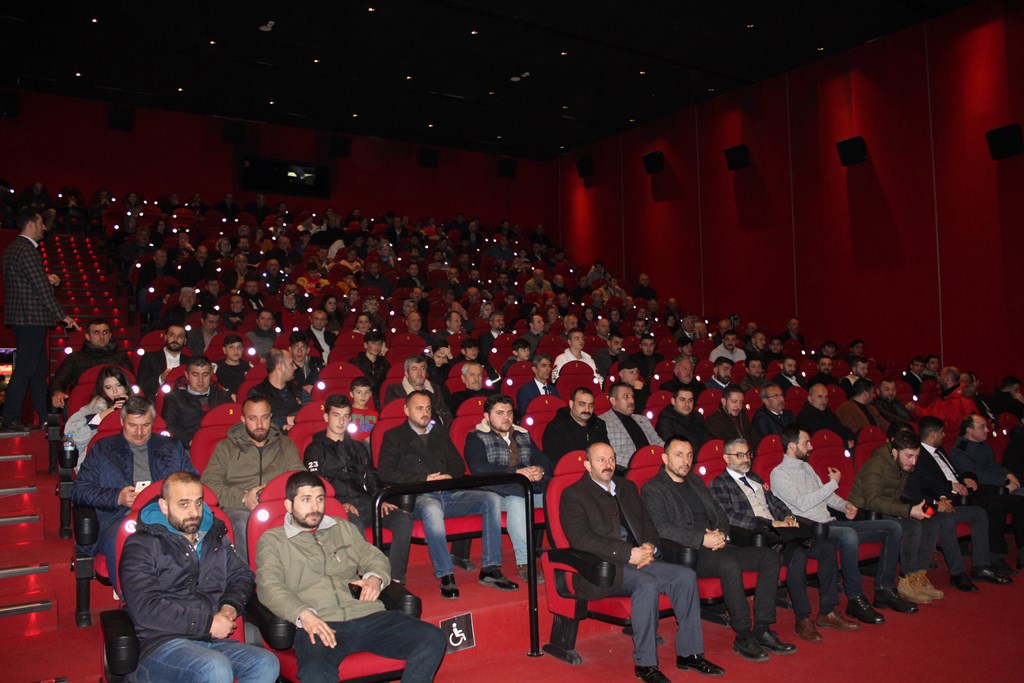 MHP’liler “Türkler Geliyor” filmini izledi