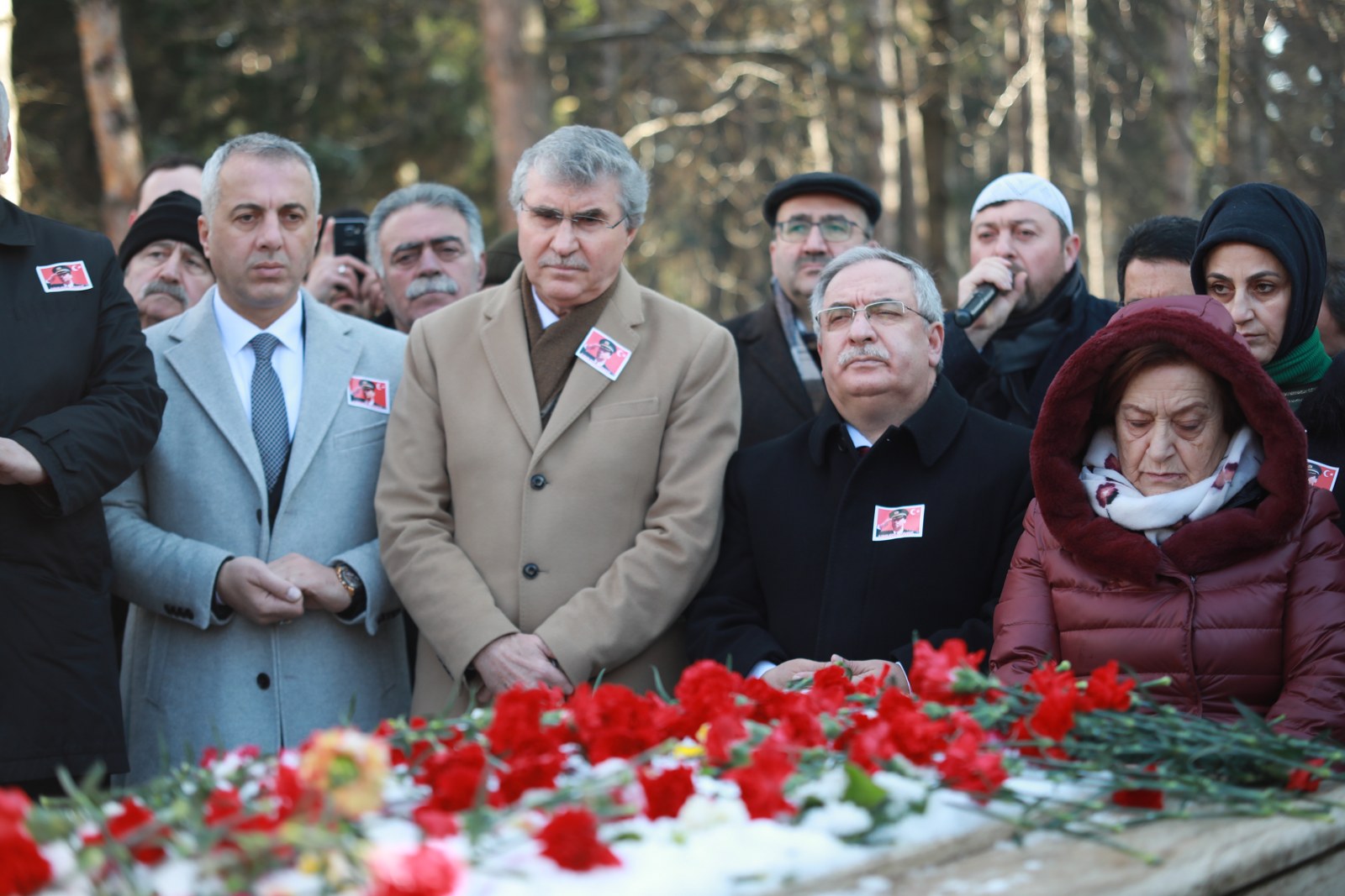 A.Gaffar Okkan Kabri Başında Dualarla Anıldı