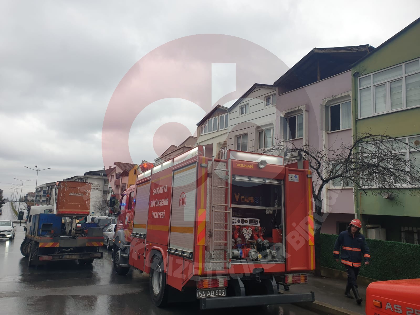Yangın Paniğe Neden Oldu