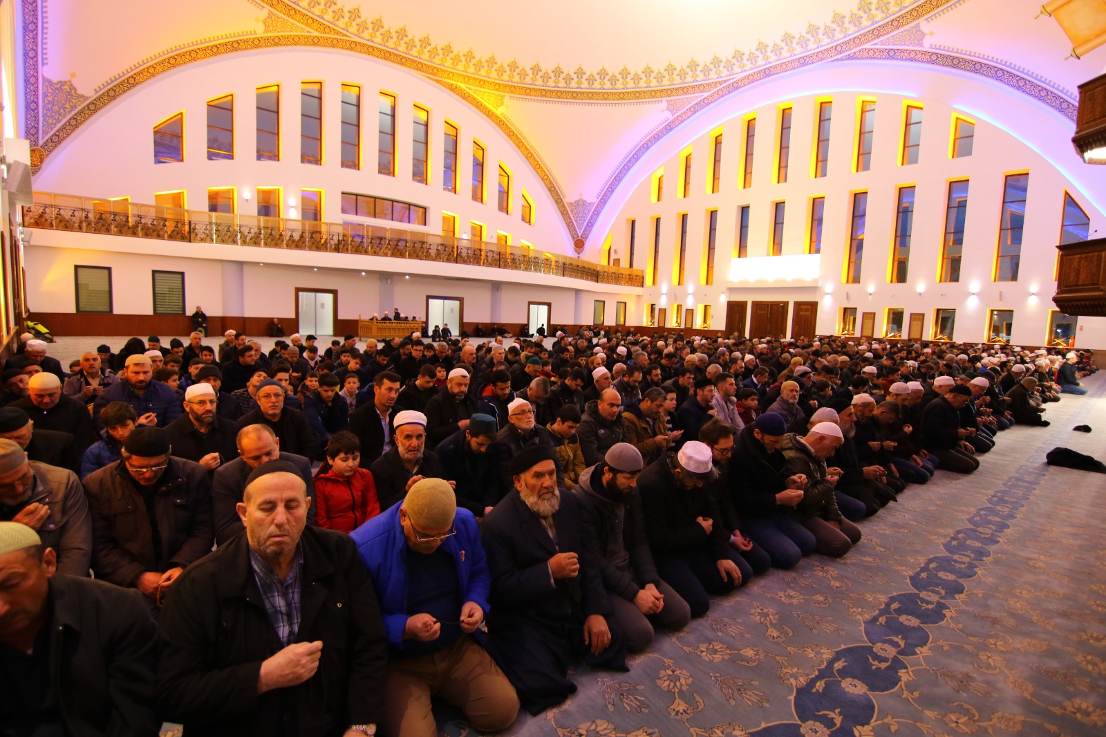 Hendek'te Şehitler İçin Sabah Namazında Buluştular