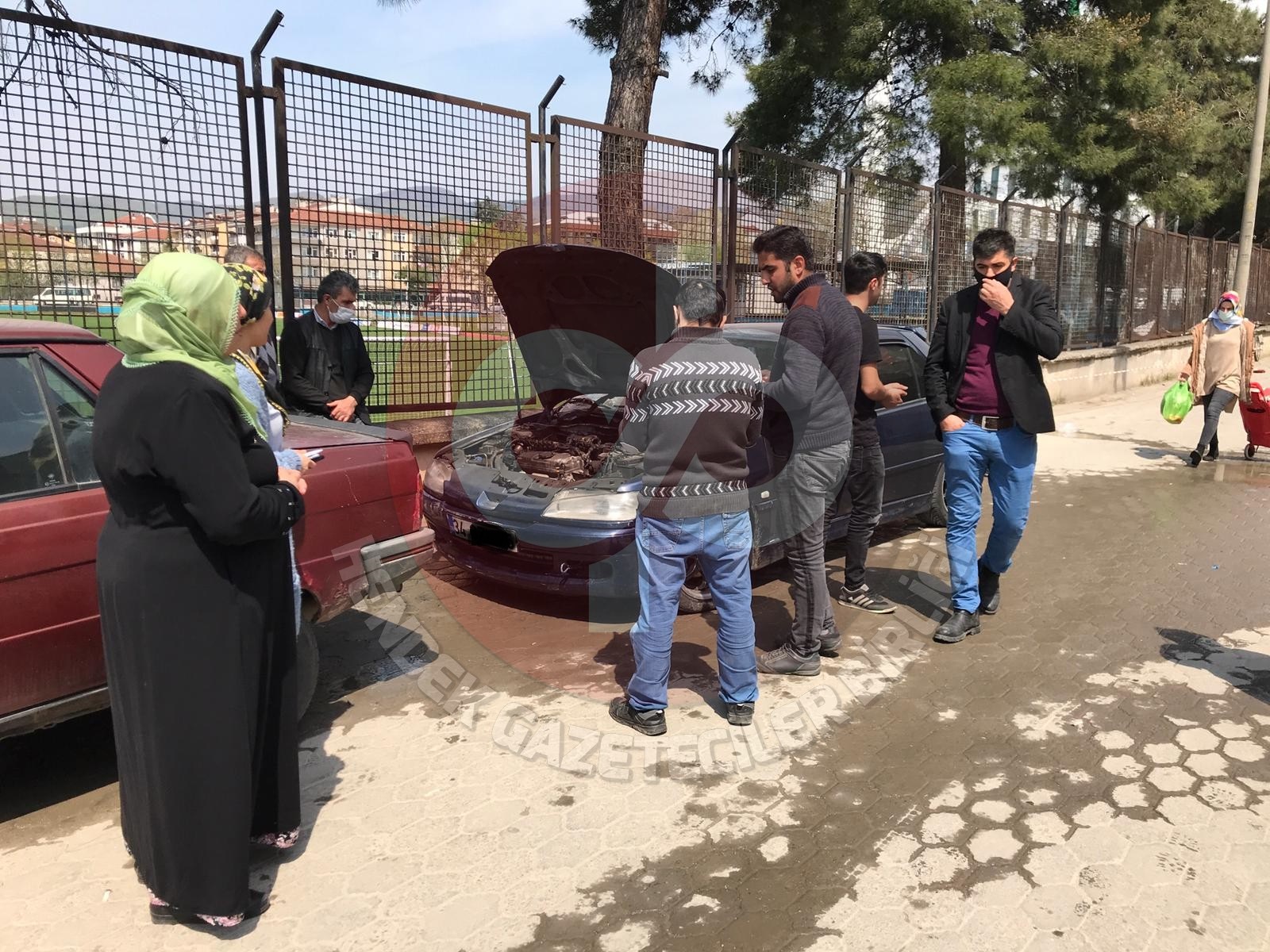 Araçtan Çıkan Dumanlar Korkuttu