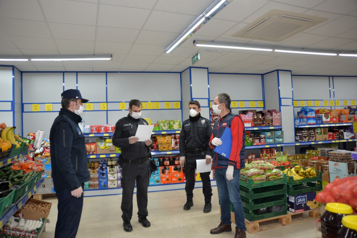 EKİPLERDEN SOSYAL MESAFE DENETİMİ