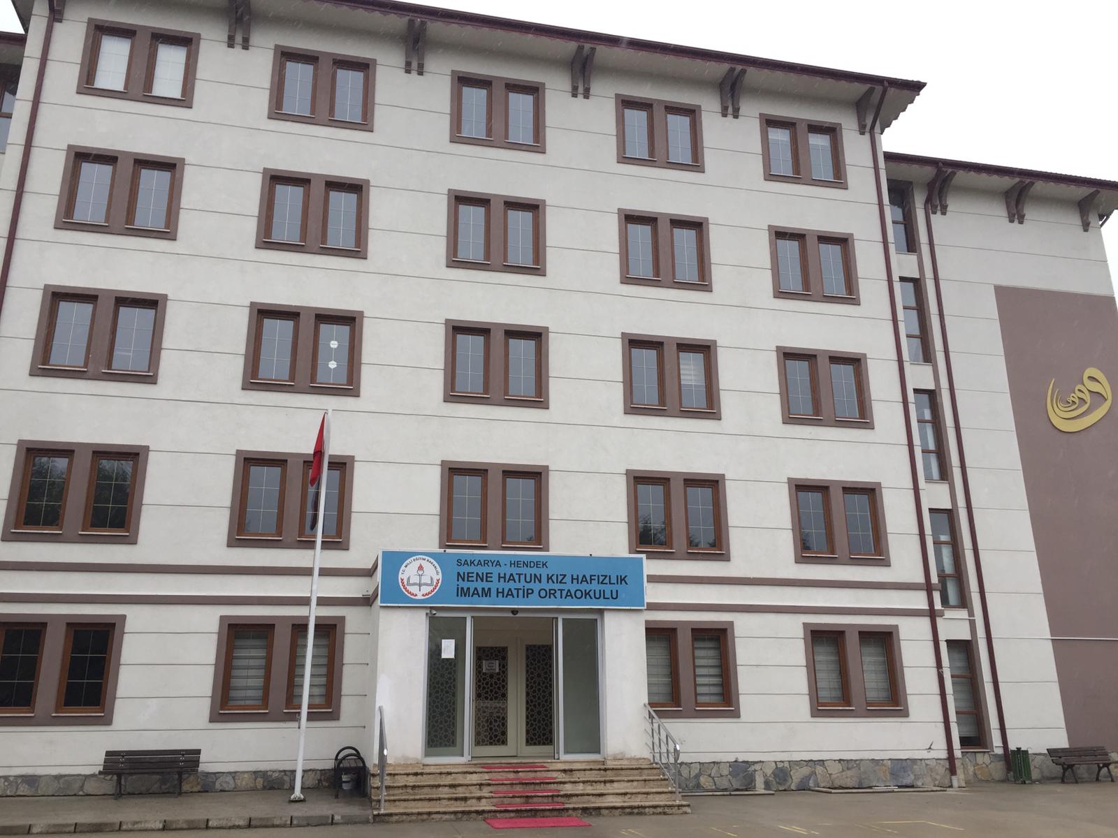 Hendek’te Fen ve Sosyal Bilimler Lisesi Şaşkınlığı