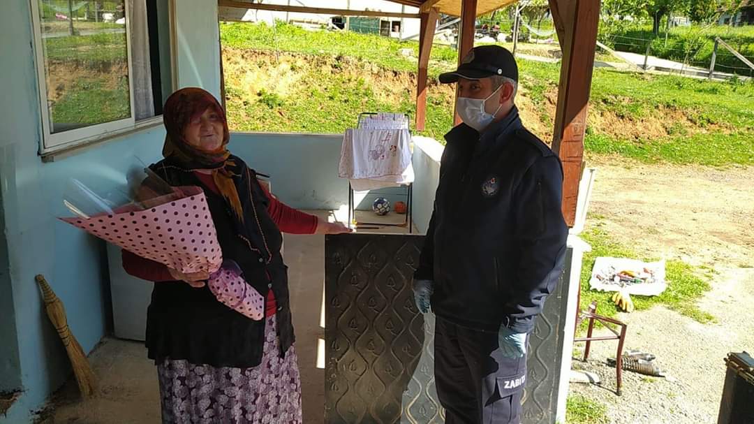 Anneler Gününde Çiçekler Babaoğlu’ndan