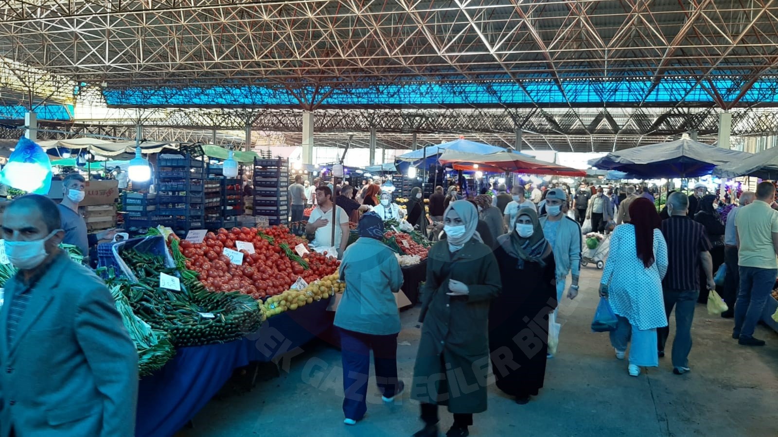 Hendek’te Pazaryeri Normale Döndü