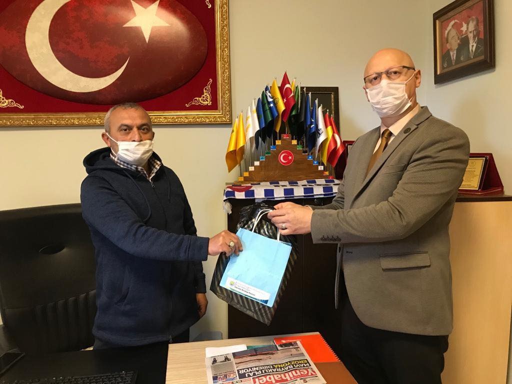 Hendek Belediyesi gazetecileri unutmadı