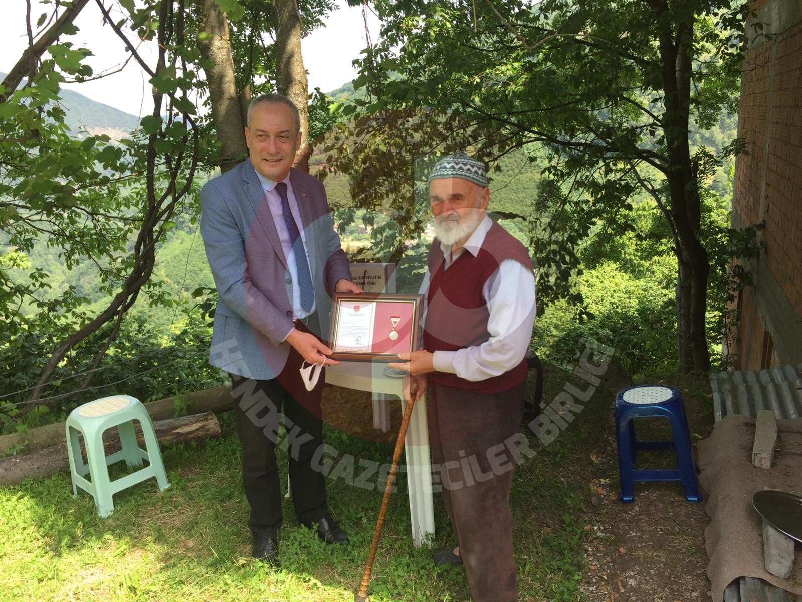 Fikri Dede Duygulandırdı