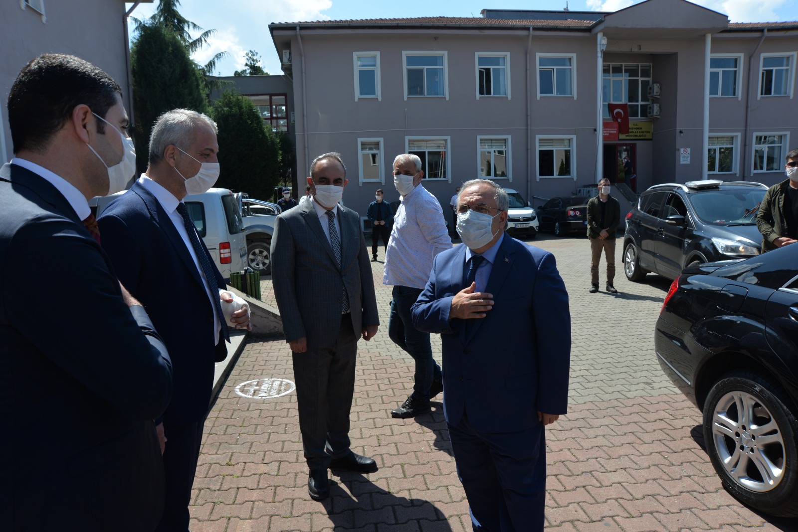 VALİ NAYİR HENDEK’E VEDA ETTİ