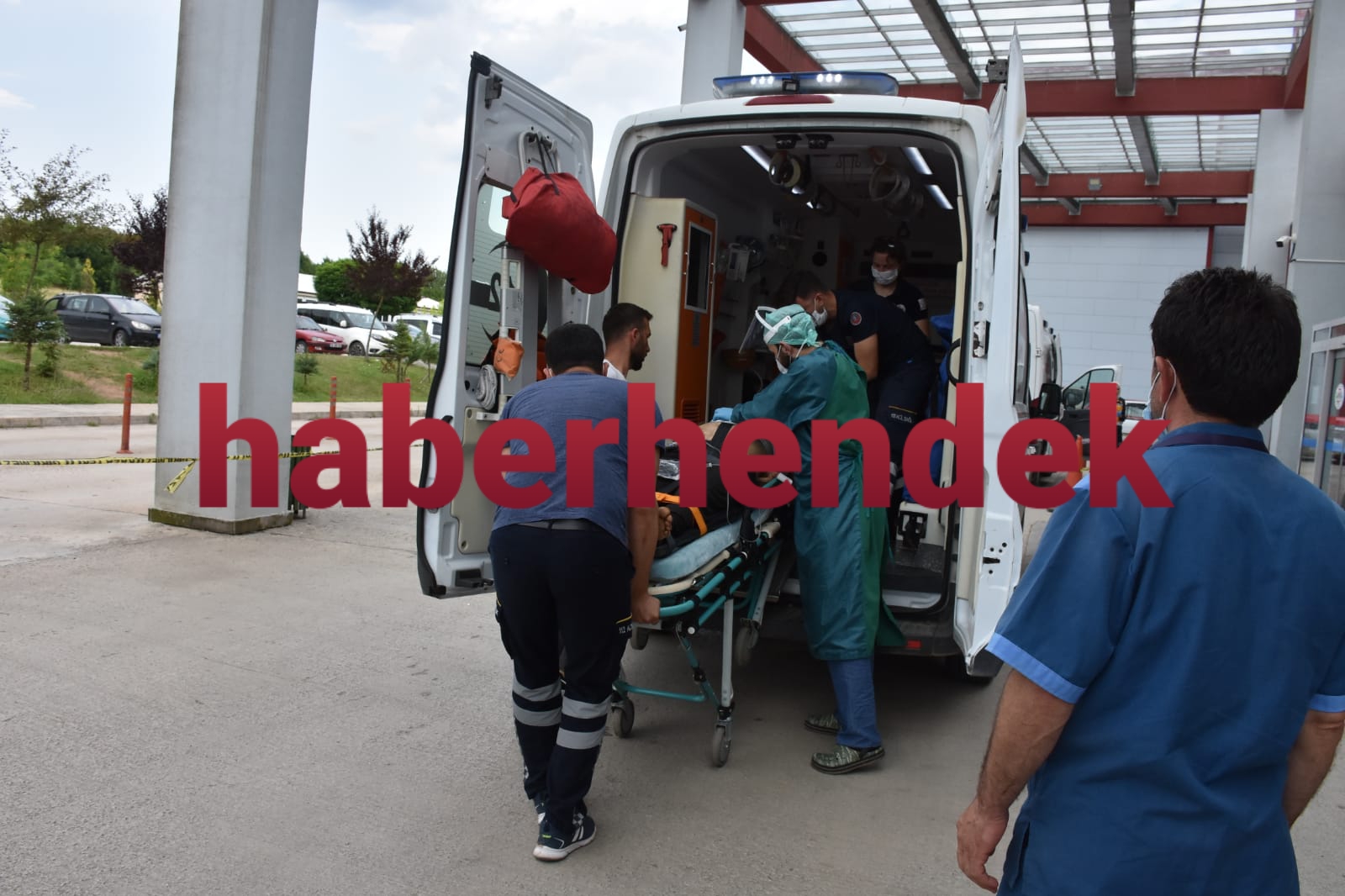 Otomobil Tarlaya Uçtu. 1 ölü 1 yaralı