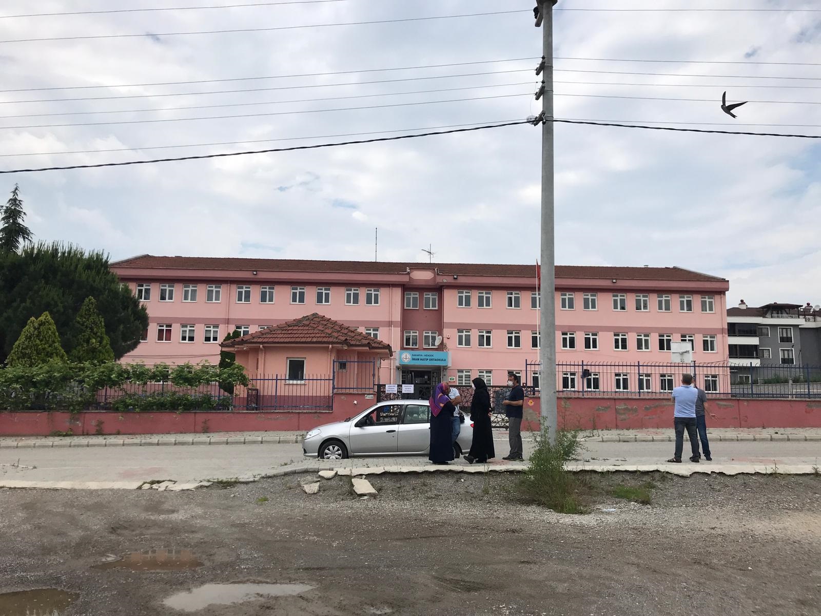 Hendek’te 1610 Öğrenci Sınava Girdi