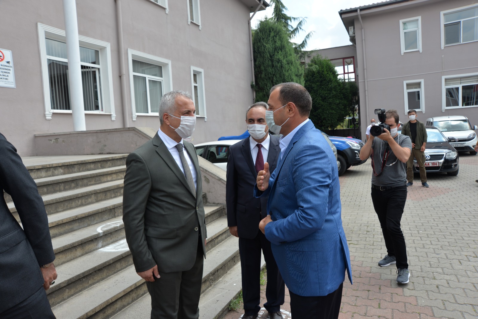 Vali Hendek’te İncelemelerde Bulundu