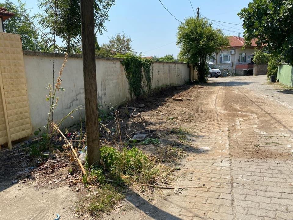 Dereboğazı Mahallesinde Yol Bakım Temizlik Çalışmaları Devam Ediyor