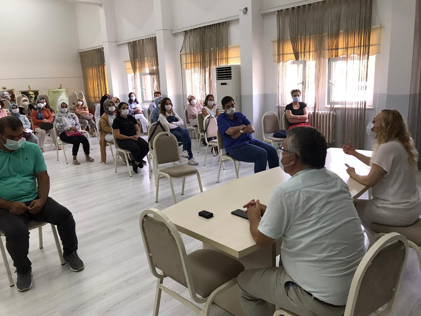 Hendek'te Öğretmenlere Kovid Bilgilendirmesi