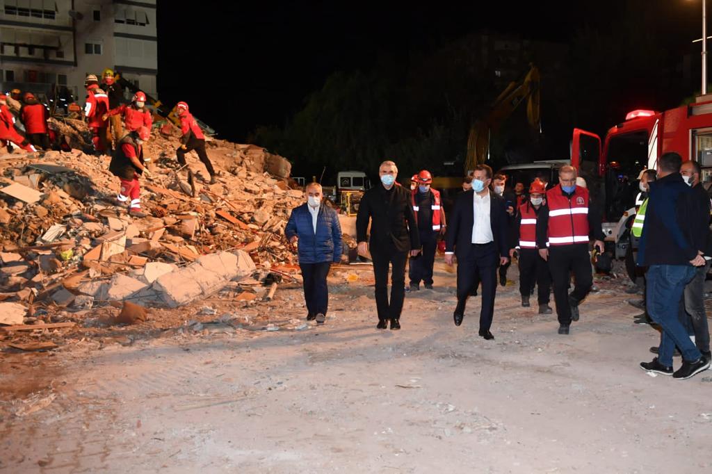İzmir’in ve İzmirli kardeşlerimizin yanındayız