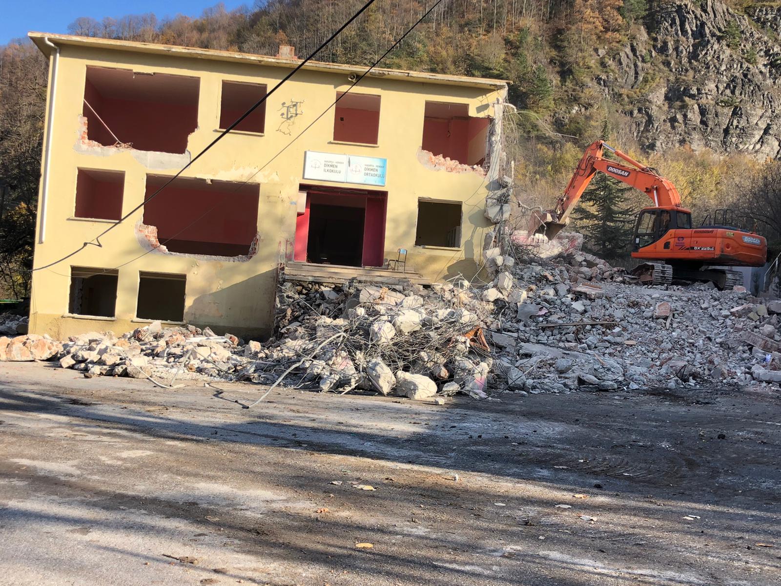 Dikmen ve Soğuksu’da Yıkılan Okullar Yenileniyor