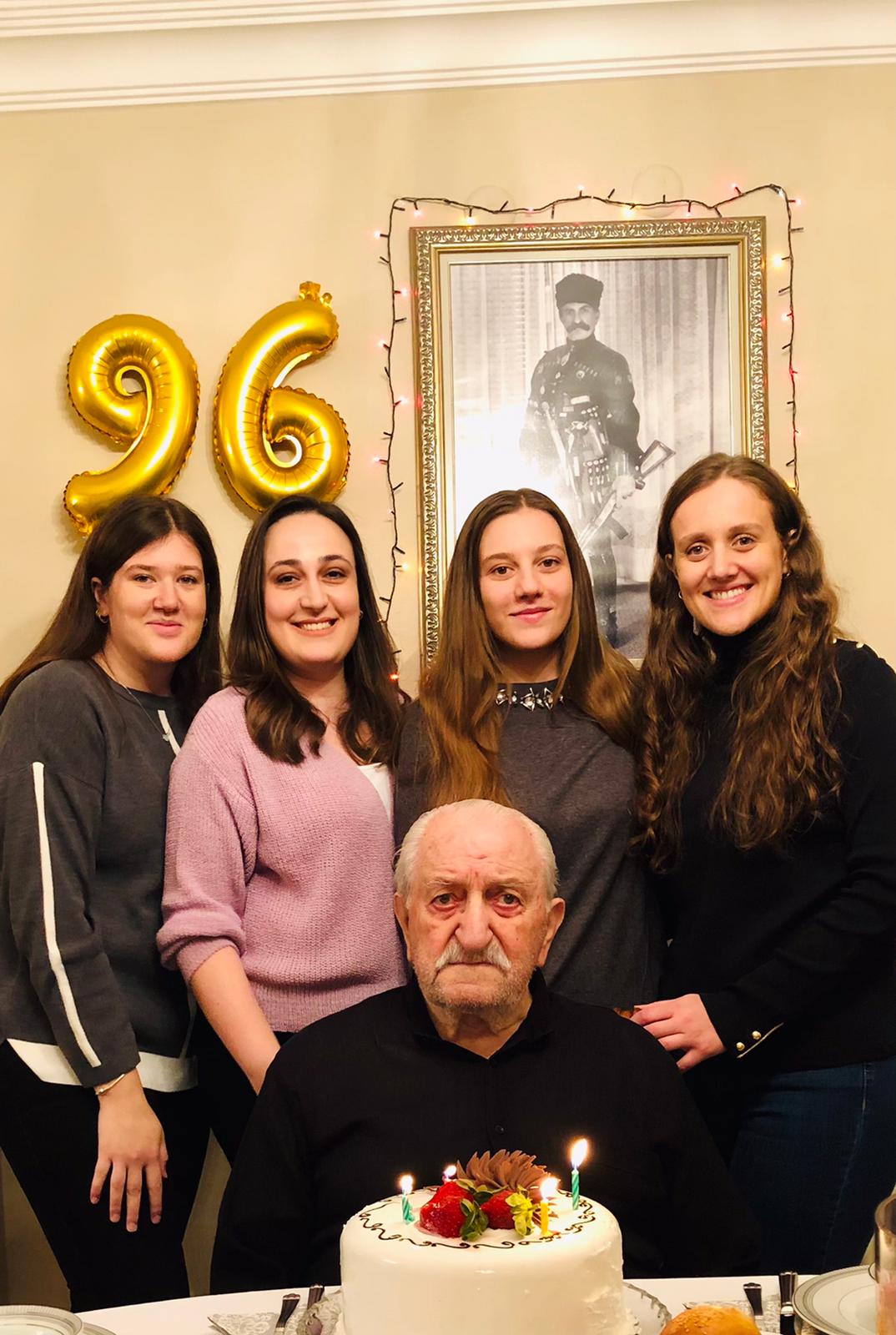 Hendek'in sevilen siması Rüştü Amca 96 Yaşında