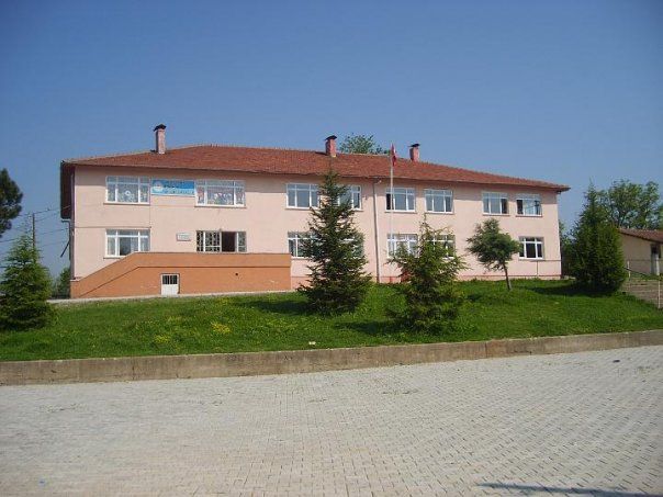 Hendek'te Yıkılan Okulun Yeni Binası İçin İhale Zamanı