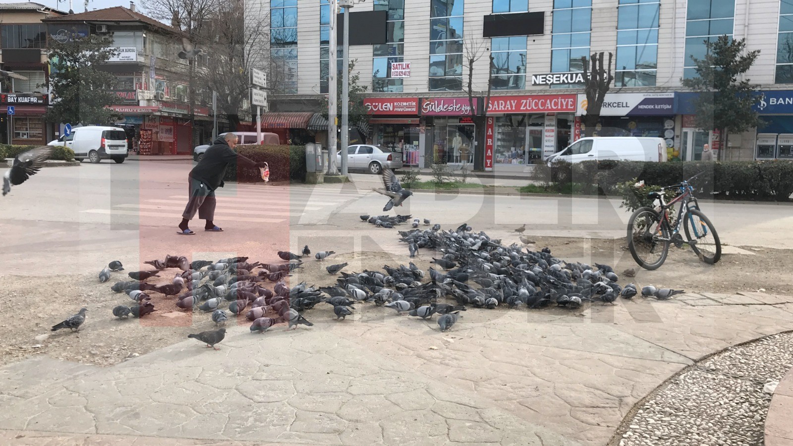 Kendi Haberini Kendisi Sundu