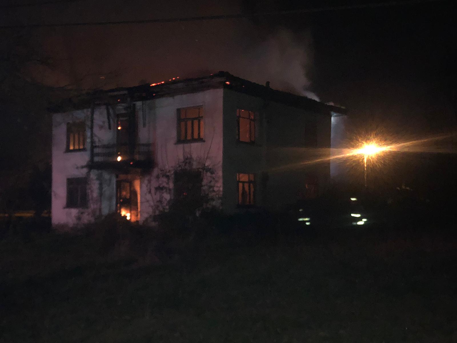 Kimsenin Olmadığı Evde Yangın
