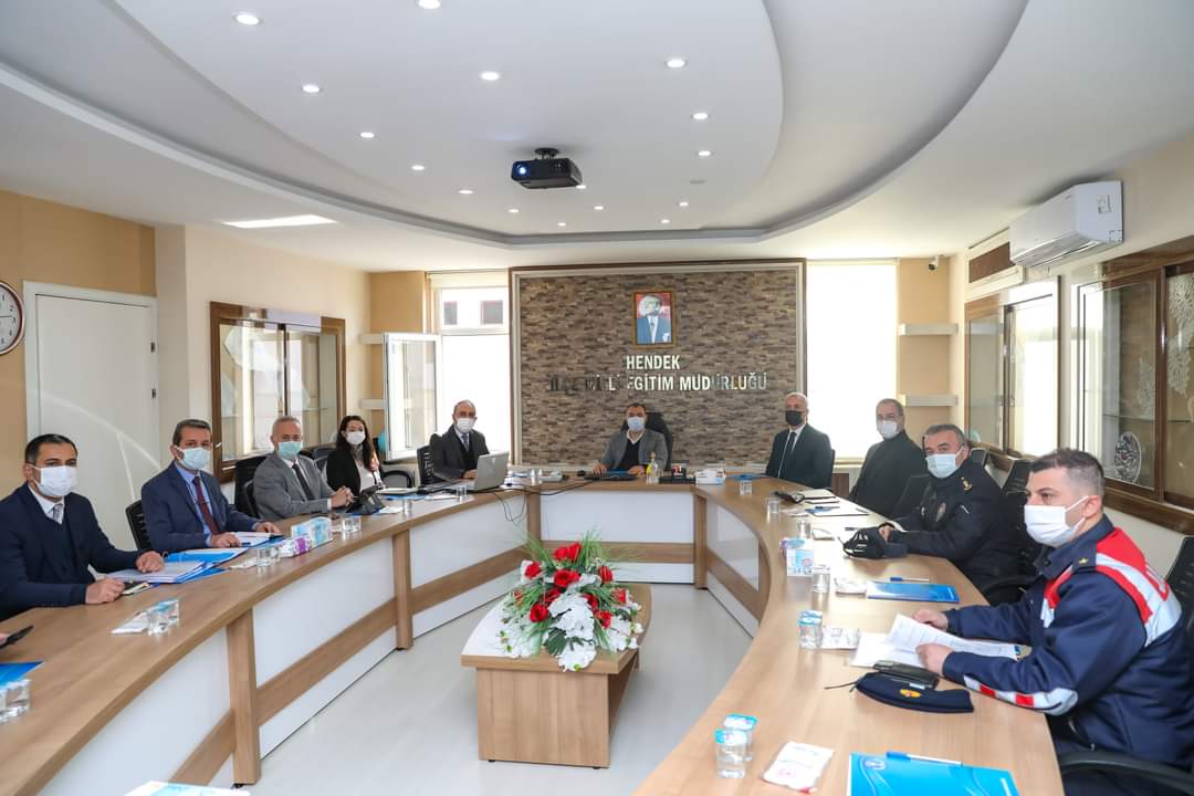 COVID-19 İle Mücadele Toplantısı Bugün Hendek İlçesinde Gerçekleştirildi