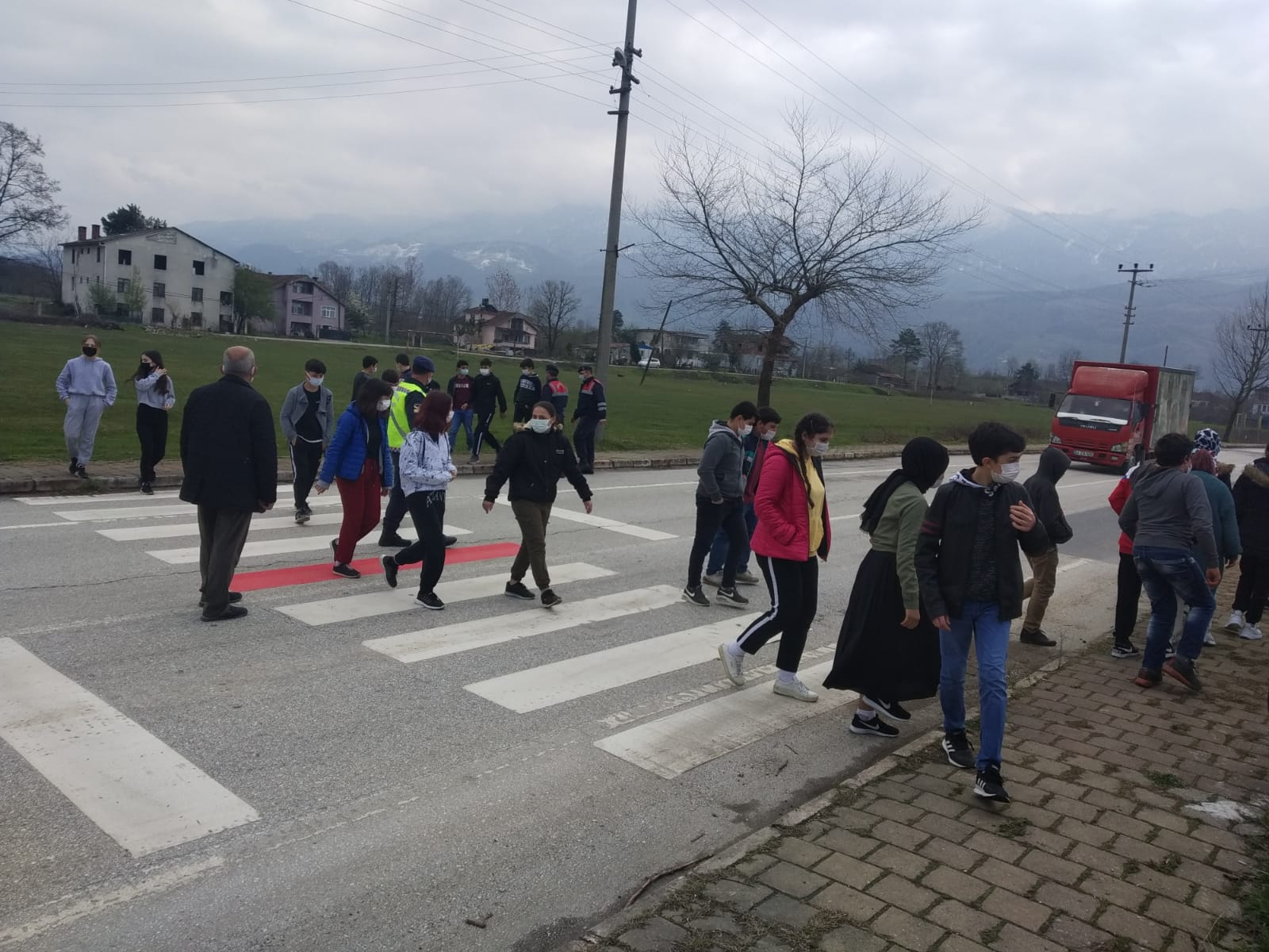 Çamlıca Ortaokulu Kırmızı çizgiye dahil oldu